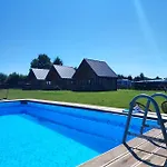 Lato Domki, 200 M Do Morza, Basen,parking Monitorowany,plac Zabaw Ferienhaus Sarbinowo